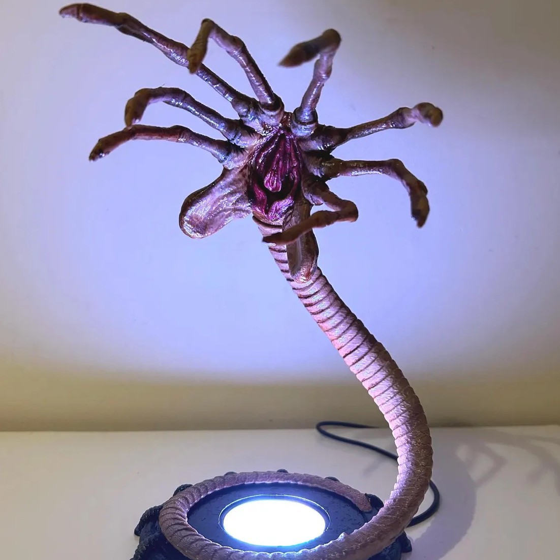 Lampe Alien Facehugger, veille - Halloween Party Supplies avis et prix